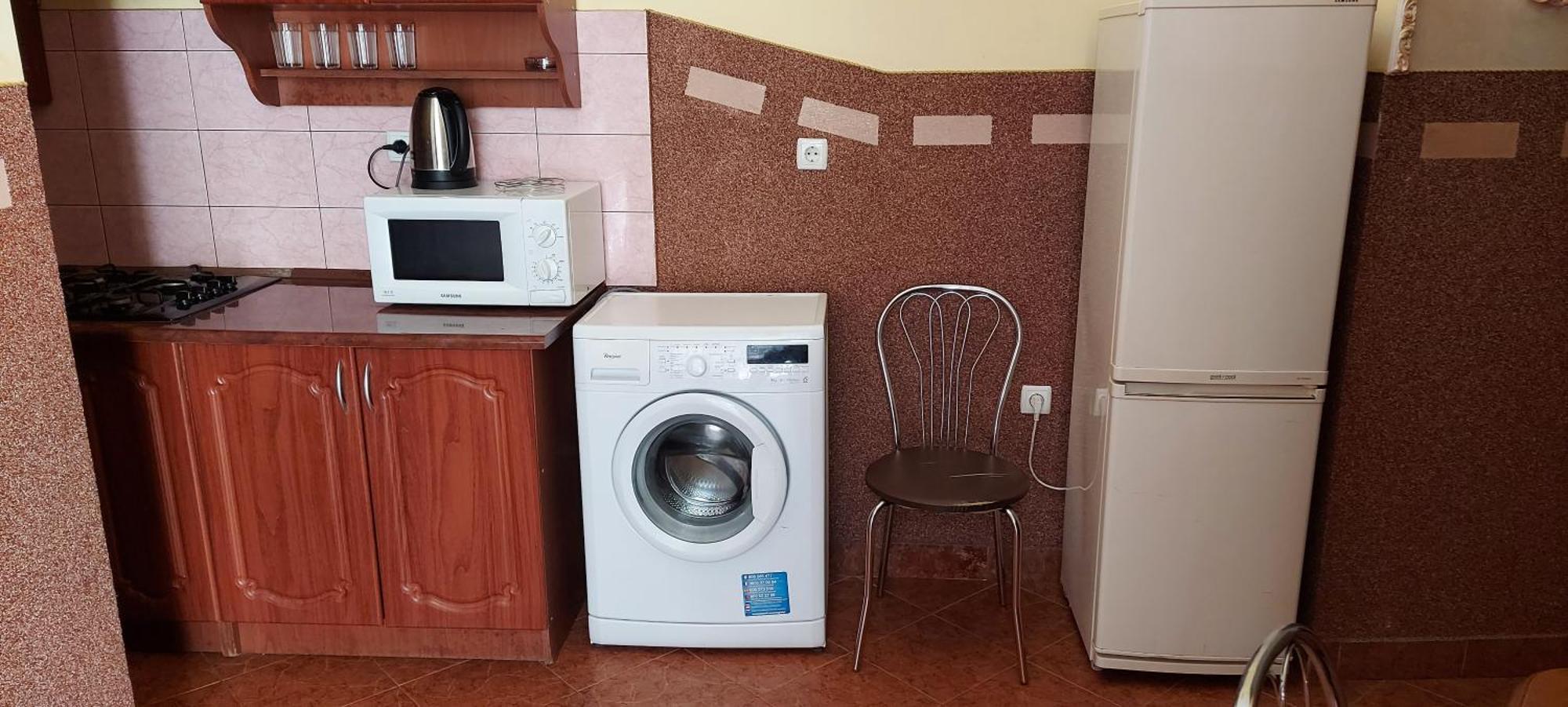 1 Bedroom Apartment On B. Khmelnytskogho - Centre Lwów Zewnętrze zdjęcie