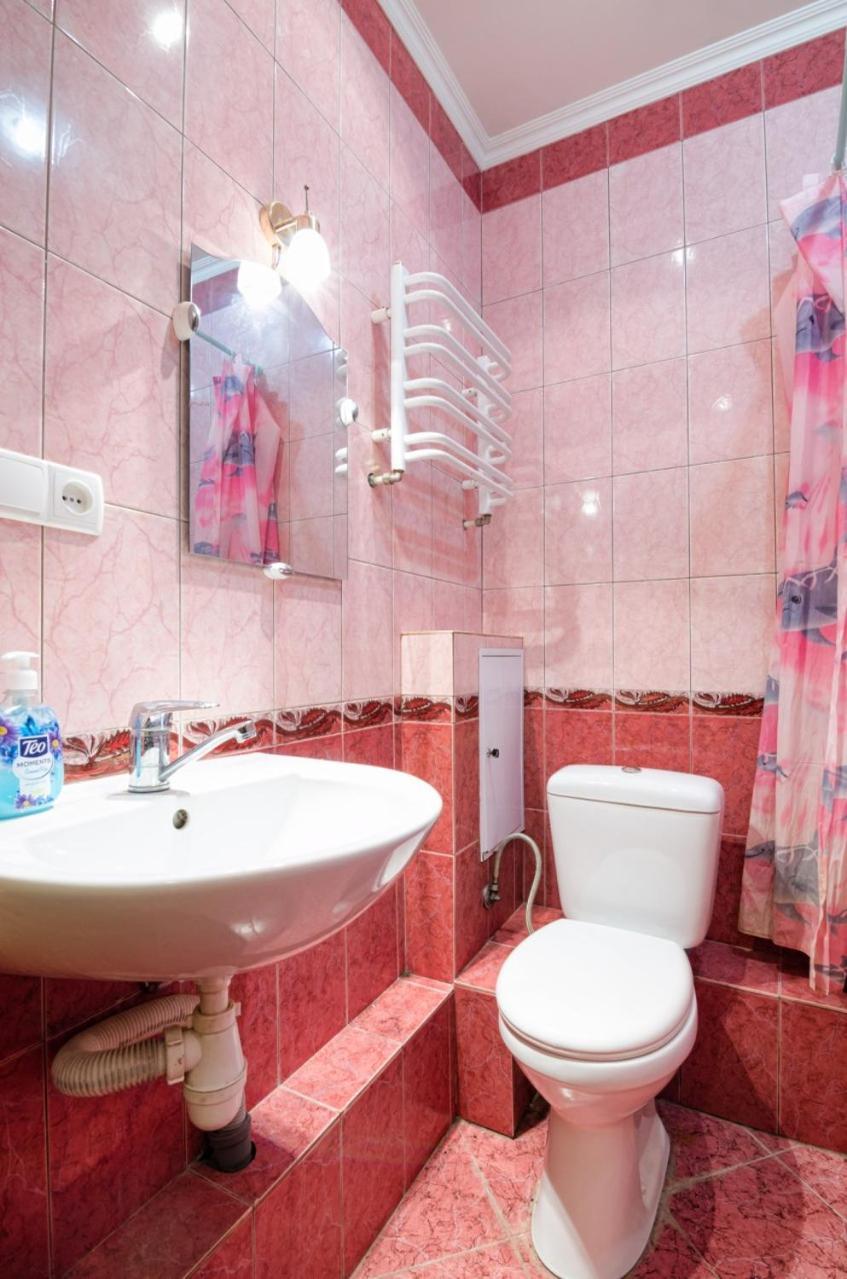 1 Bedroom Apartment On B. Khmelnytskogho - Centre Lwów Zewnętrze zdjęcie